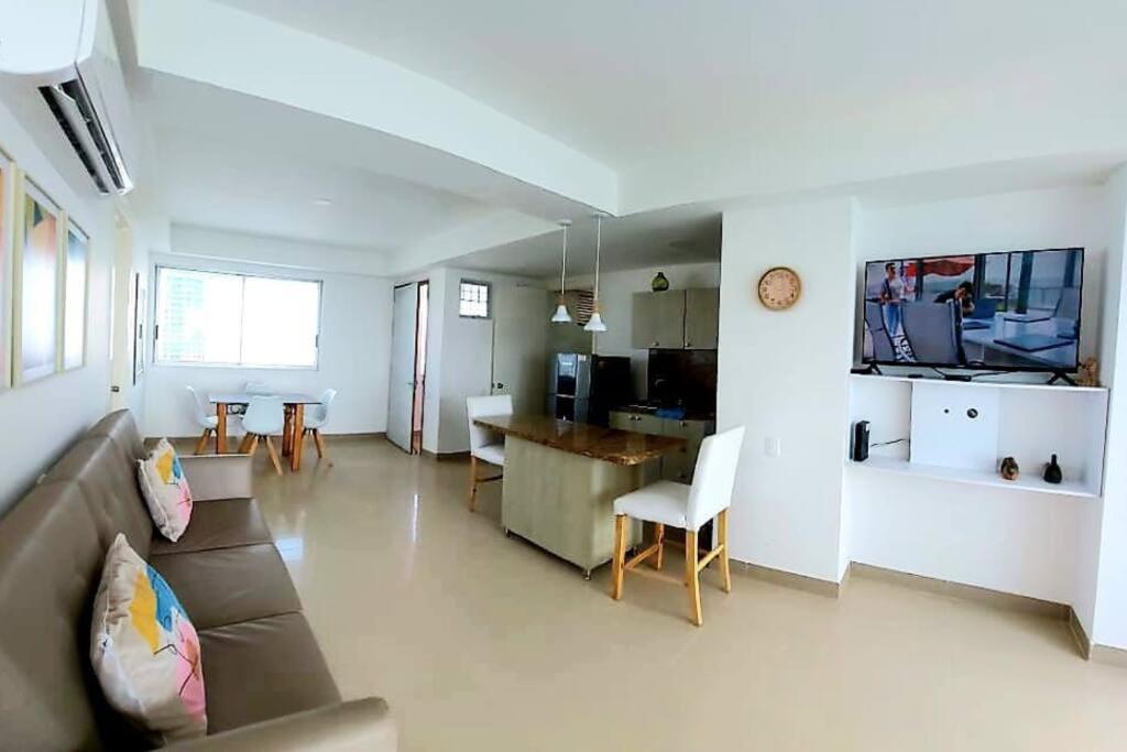 Hermoso Apartamento Vista Al Mar. Edf Palmetto 1 . Cartagena Luaran gambar